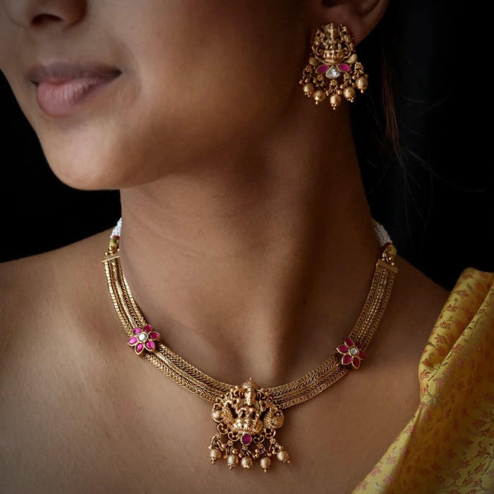 Antique gold short necklace with earrings G7656