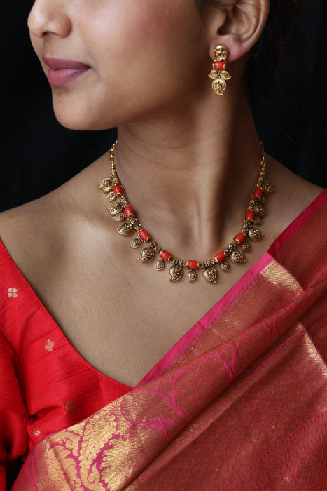 Antique red stone short necklace with earrings TTS43532