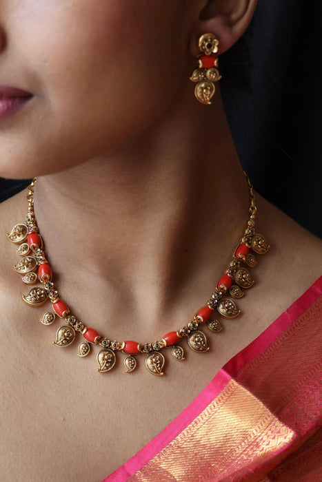 Antique red stone short necklace with earrings TTS43532