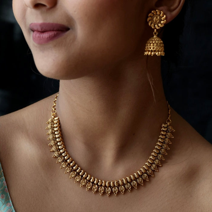 Antique gold short necklace and earrings G20433