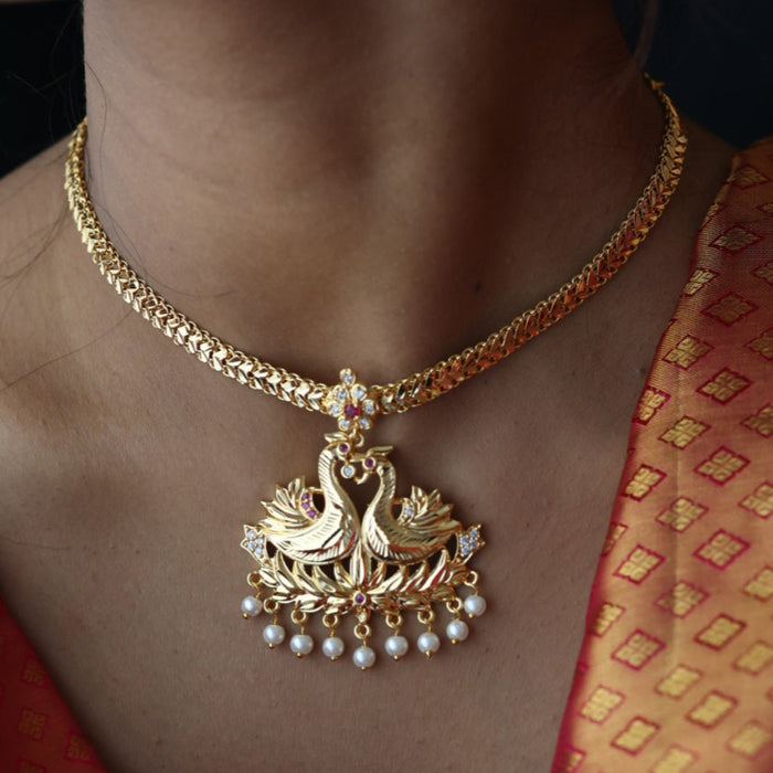 Heritage gold plated short necklace H0260