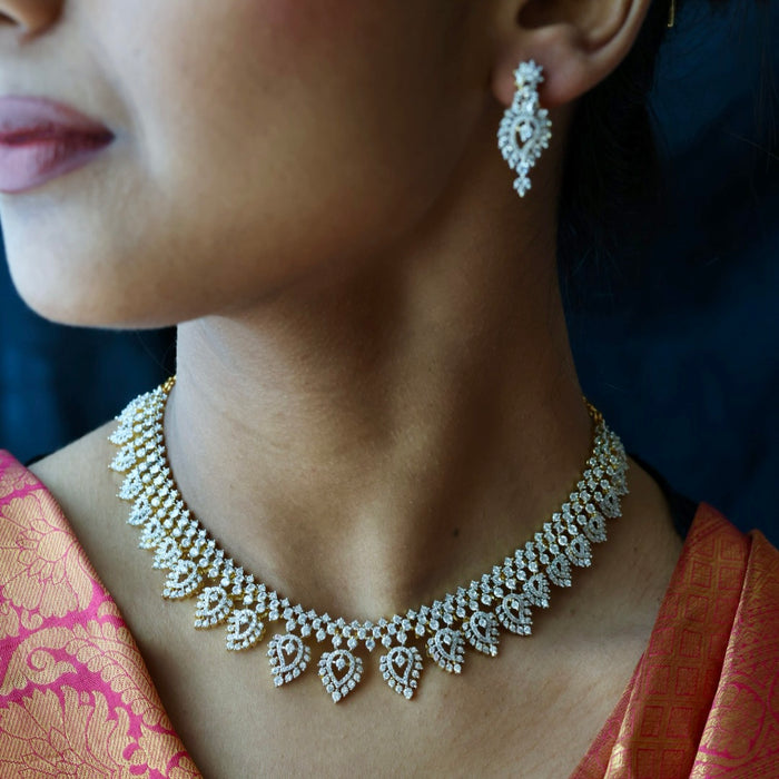 Heritage white stone short necklace with earrings H900