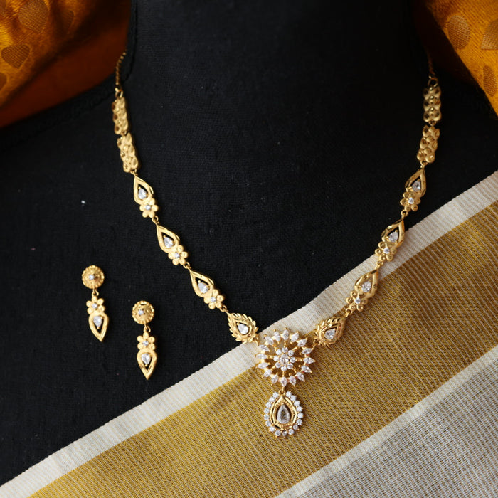 Heritage gold plated short necklace with earrings H6719