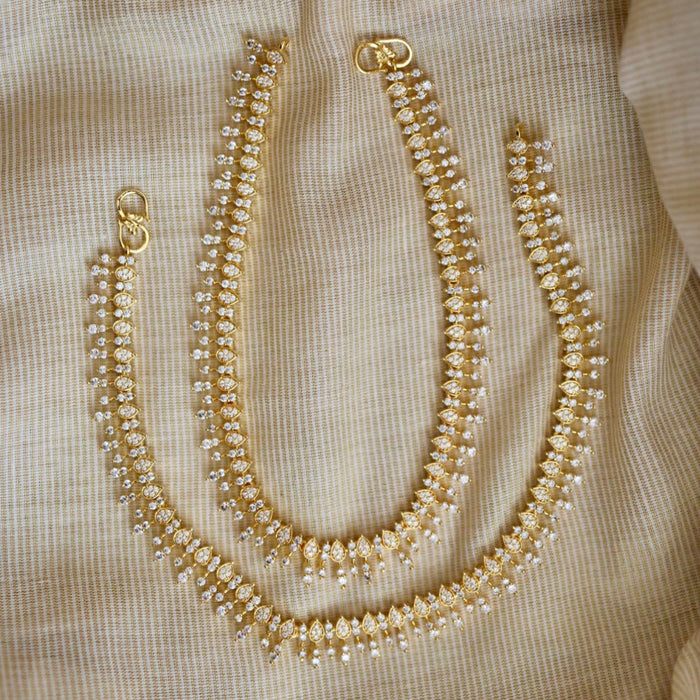 Heritage gold white stone traditional payal HAN12165