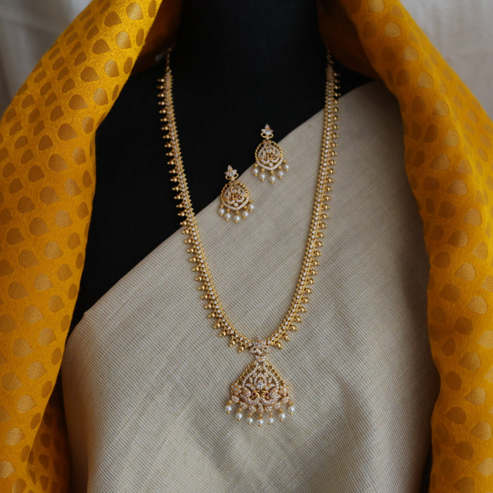 Heritage gold plated white stone long necklace with earrings HL5803