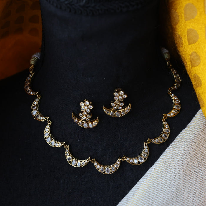 Antique gold simple white stone short necklace and earrings TT02433