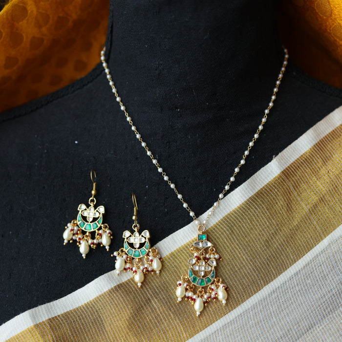 Invisible chain kundan stone short necklace with earrings IN109