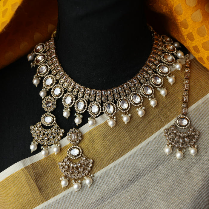 Trendy white stone short necklace and earrings TW302