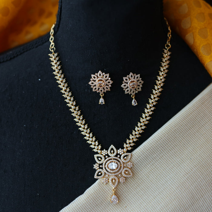 Heritage gold plated white stone necklace set with earrings H8655