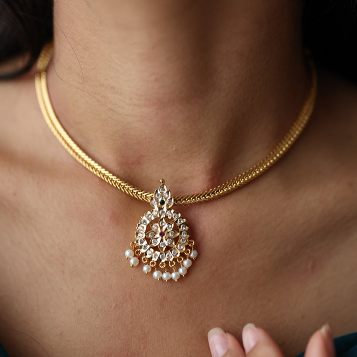 Heritage gold plated white short necklace set H567