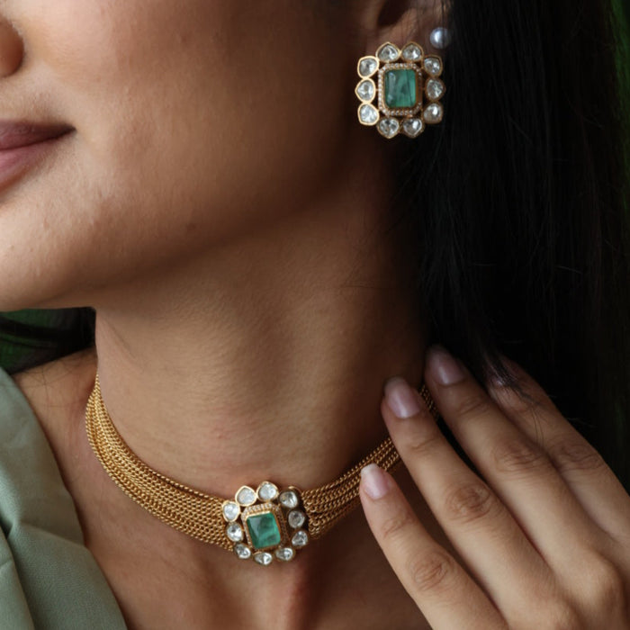 Minimal kundan mint bead choket necklace with earrings MS3245