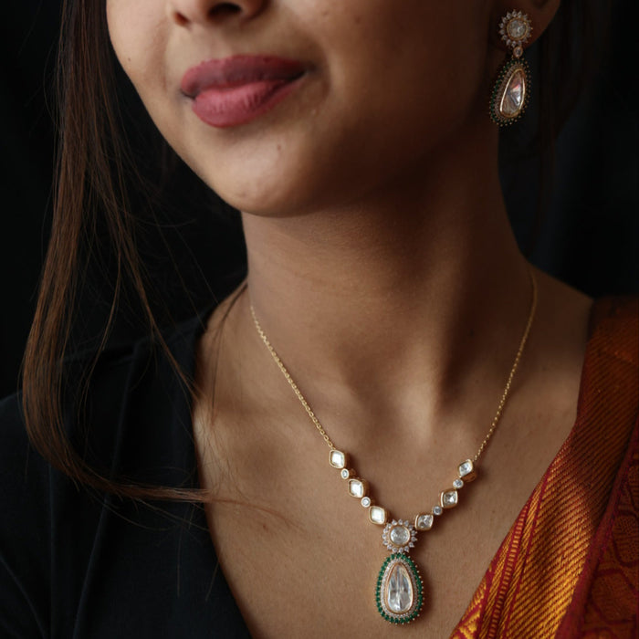 Minimal kundan green stone short necklace with earrings MS3253
