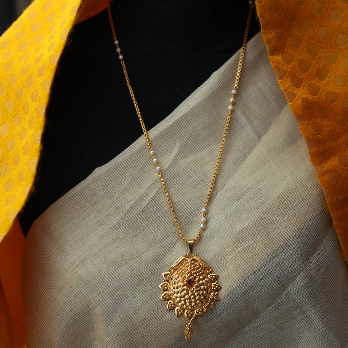 Heritage gold plated padakam long chain HC7622