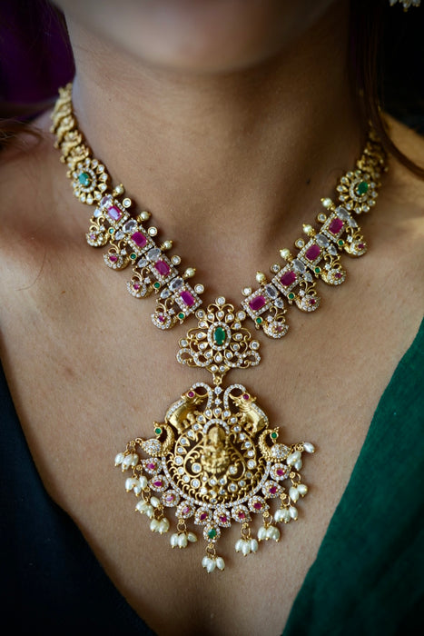 Antique short necklace and earrings  SS11345