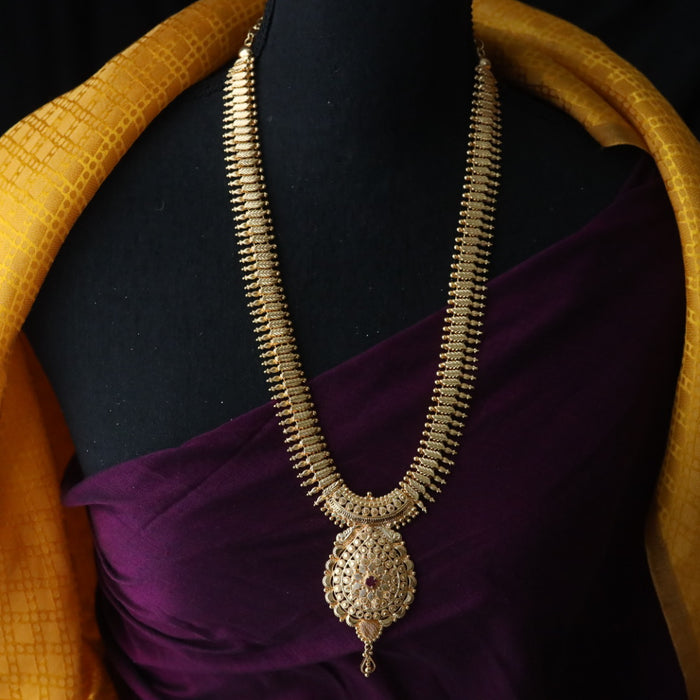 Clearance Heritage gold plated long necklace 16455