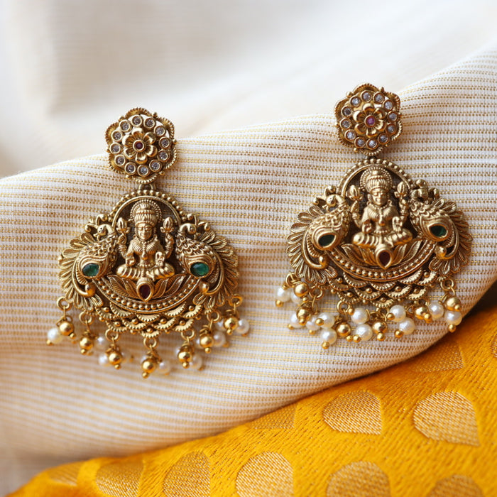 Antique gold pearl drop earrings AD010