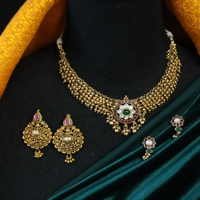 Antique golden pearl choker necklace with 2 sets of earrings CCB380