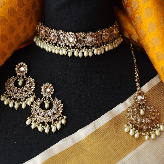 Trendy choker necklace with earrings and tikka TW0011