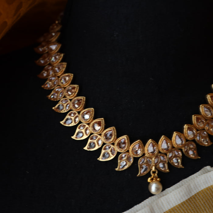 Trendy gold short necklace with earrings and tikka G0029