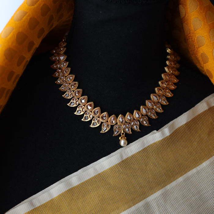 Trendy gold short necklace with earrings and tikka G0029