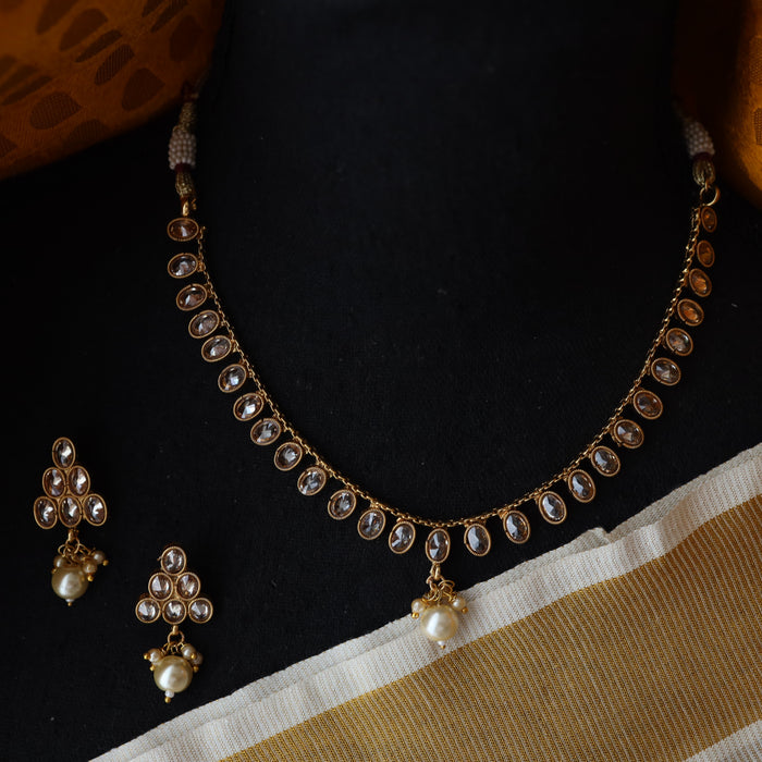 Trendy gold short necklace with earrings and tikka G0030