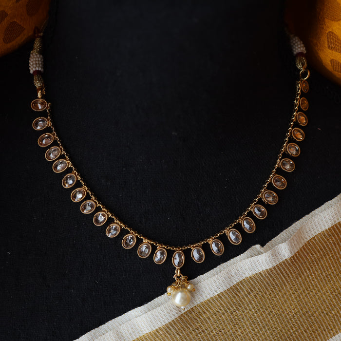 Trendy gold short necklace with earrings and tikka G0030