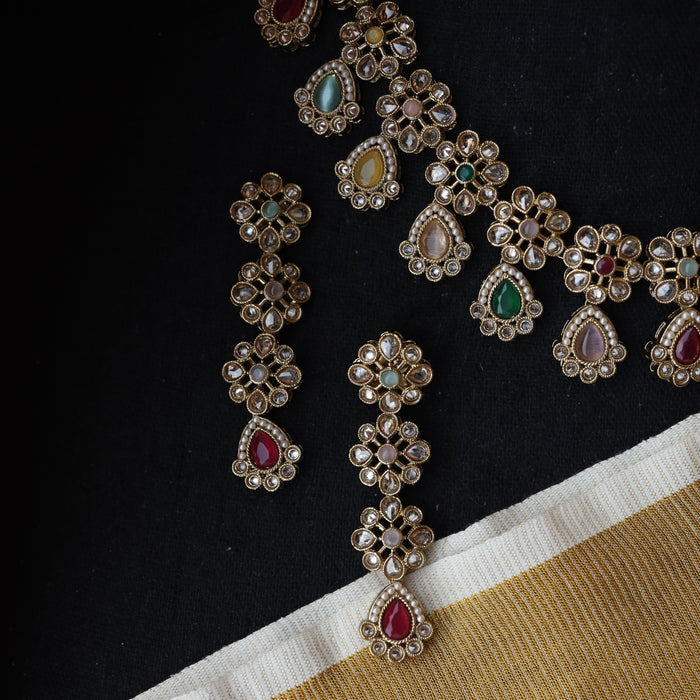 Trendy multi stone short necklace with earrings and tikka TM0019