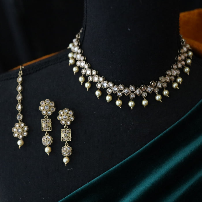 Trendy stone short necklace with earrings TW004