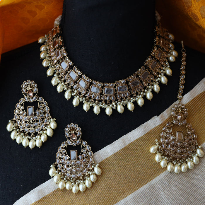 Trendy pearl short necklace and earrings TW45
