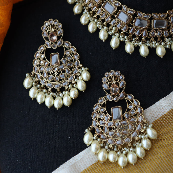 Trendy pearl short necklace and earrings TW45