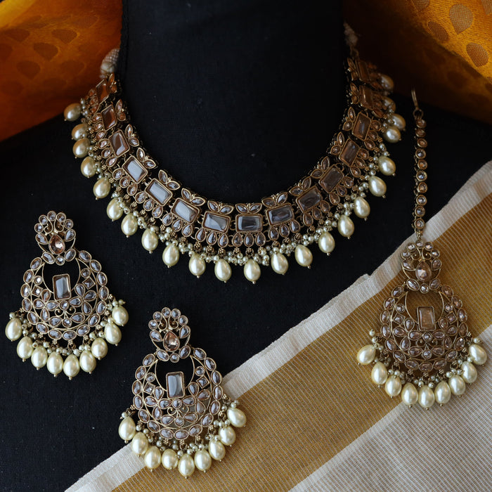 Trendy pearl short necklace and earrings TW45