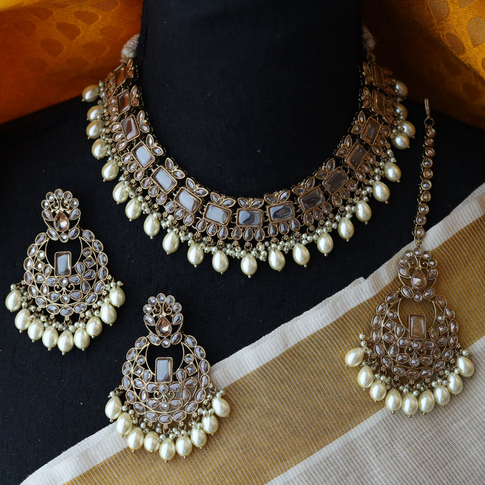 Trendy pearl short necklace and earrings TW45