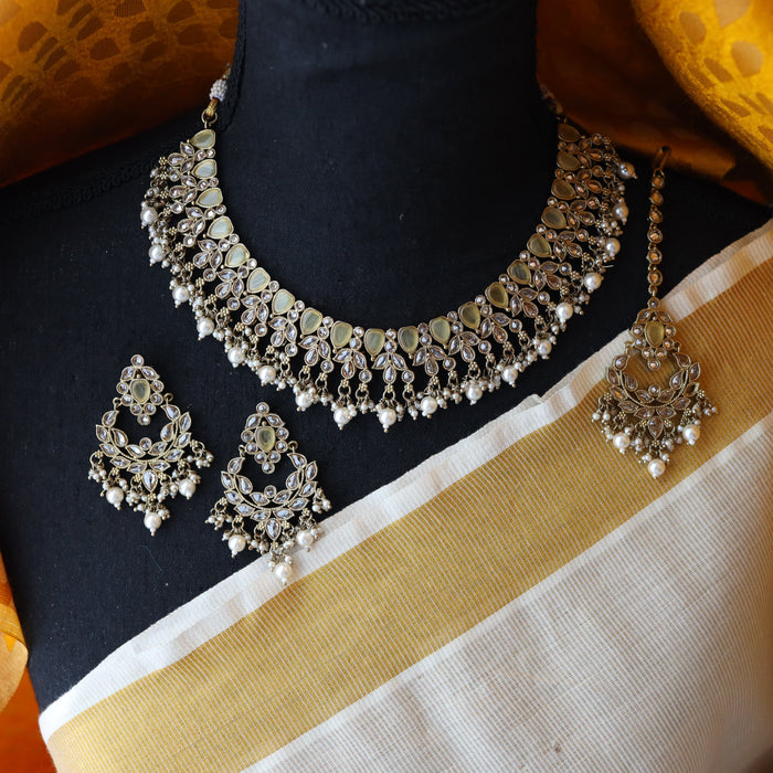 Trendy yellow stone short necklace and earrings TW42
