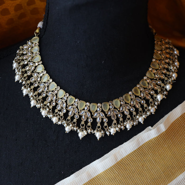 Trendy yellow stone short necklace and earrings TW42