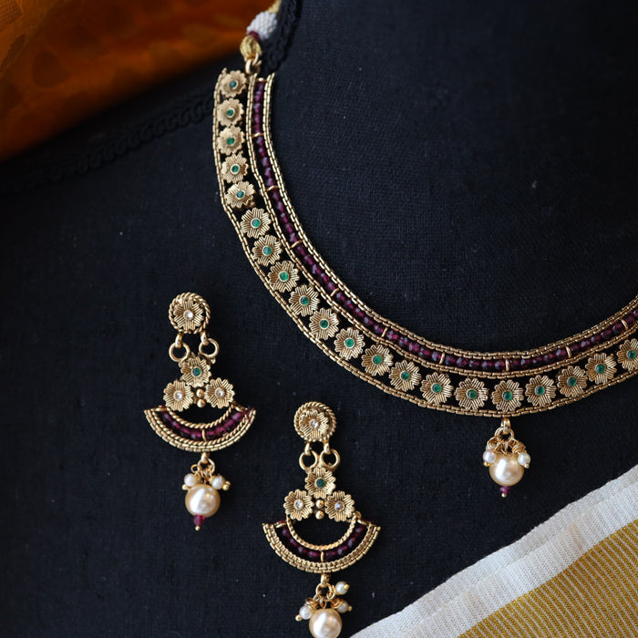 Trendy gold short necklace and earrings G204