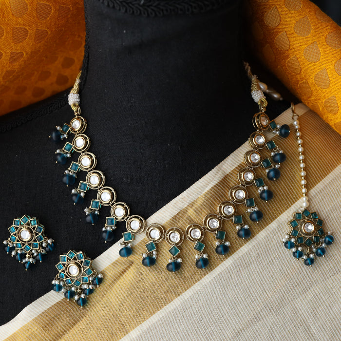 Trendy green bead choker necklace with earrings and tikka TM321
