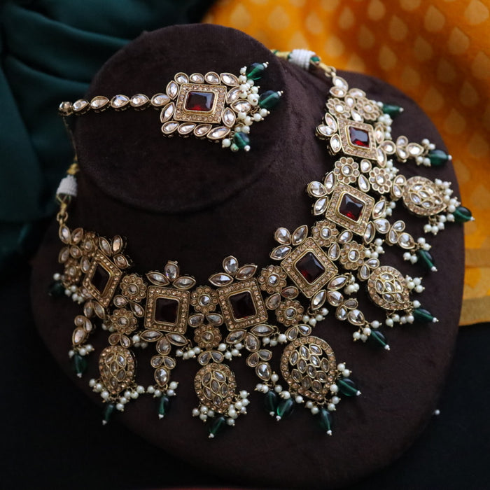 Trendy green stone short necklace with earrings TG002