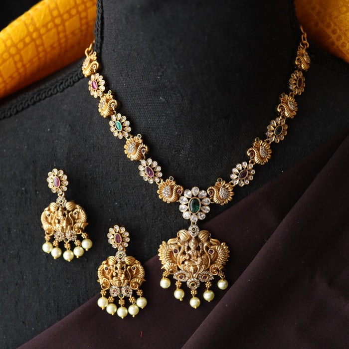 Antique gold short necklace with earrings S1B144