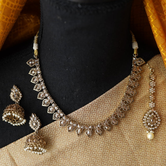 Trendy short necklace with earrings and tikka TW78
