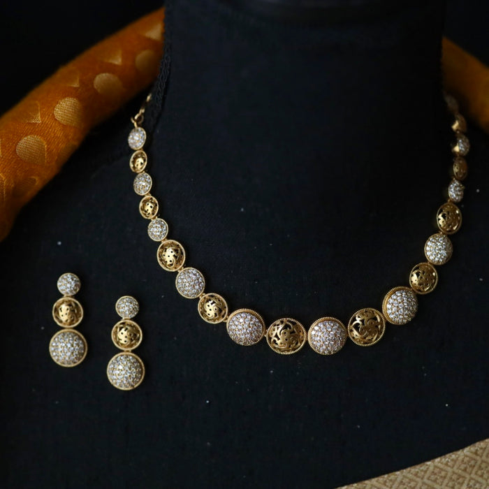 Antique gold white stone short necklace and earrings TTH1041