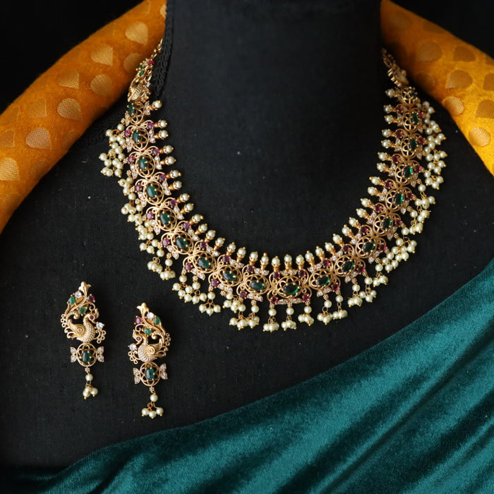 Antique white stone and pearl short necklace and earrings SS12018