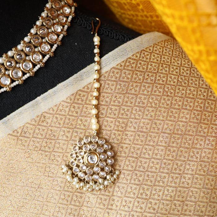 Trendy white stone short necklace with earrings and tikka TW0012