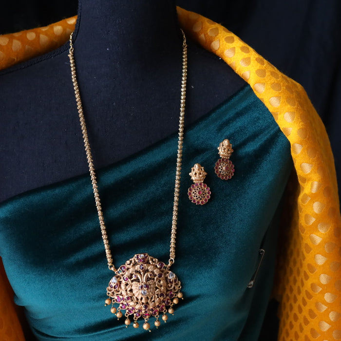 Antique pendant long chain with earrings PEN004