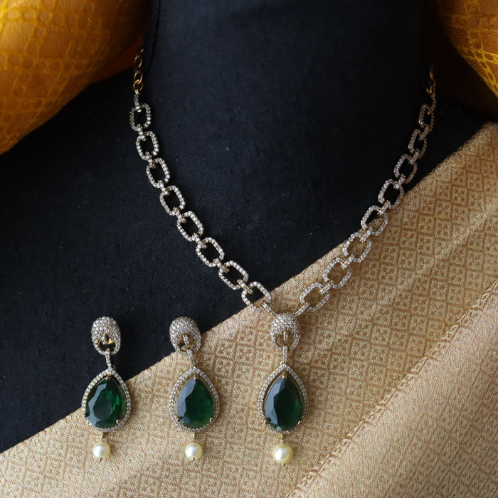 Victorian green stone short necklace with earrings V1013