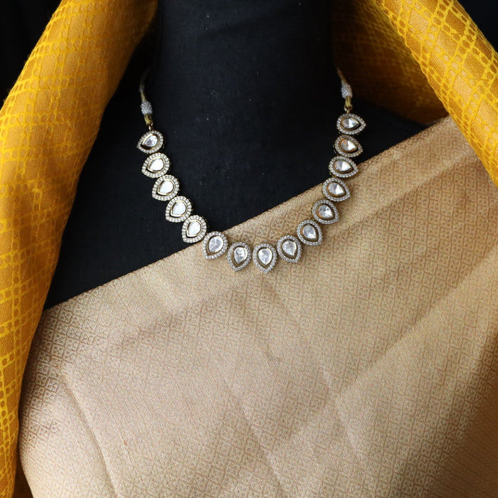 Trendy white stone short necklace and earrings  TW0031