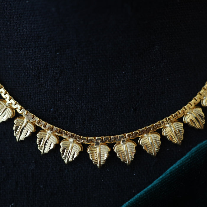 Heritage gold plated gold short necklace with earrings H433