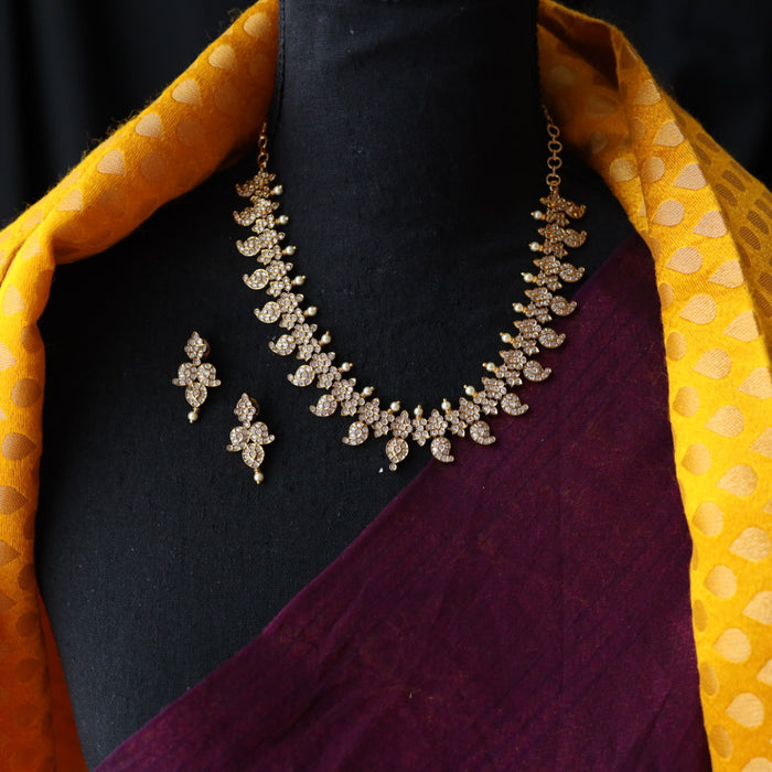 Antique white stone mango short necklace with earrings SS13055