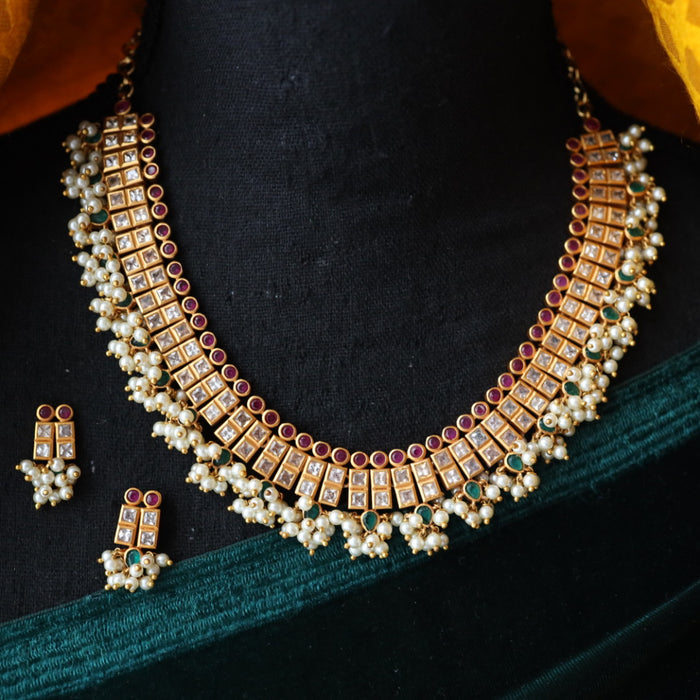 Antique green stone short necklace and earrings SS110090