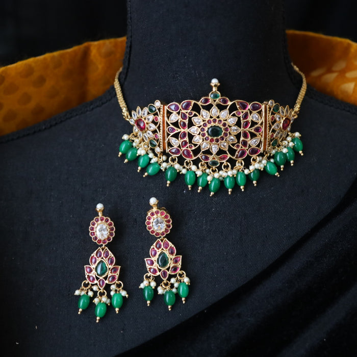 Antique green bead choker necklace and earrings CCB456