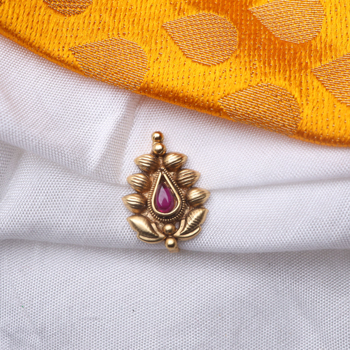Ruby stone nosepin 032